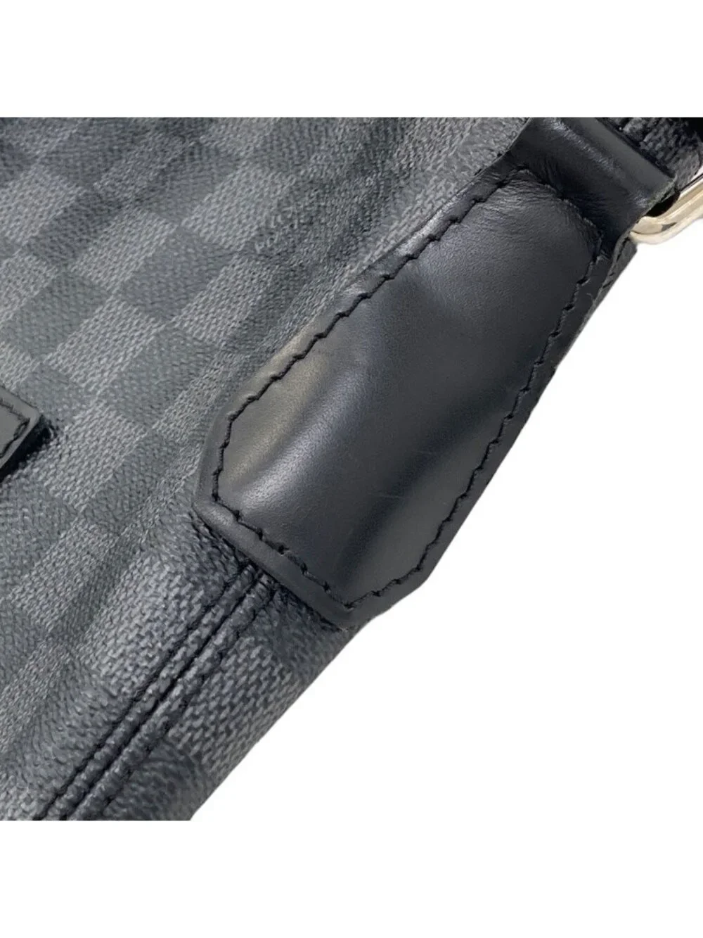 Louis Vuitton Mick MM Shoulder Bag Damier Canvas